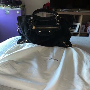 Balenciaga Black city bag. BRAND NEW NEVER WORN 
comes with dust bag